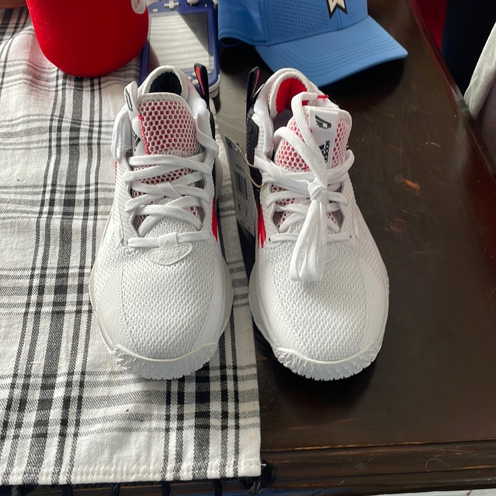 Dame 8 Dame Time White